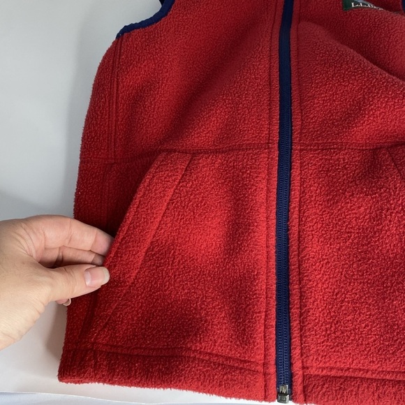 LL Bean Kids' Mountain Classic Fleece Vest in Red‎ and Navy Medium Size 5 Size 6 - Picture 6 of 11
